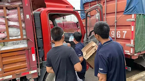 BAIC Shares the Trials and Hardships with People in Henan | BAIC Group and its Affiliated Enterprises Actively Participate in Flood Relief in Henan.