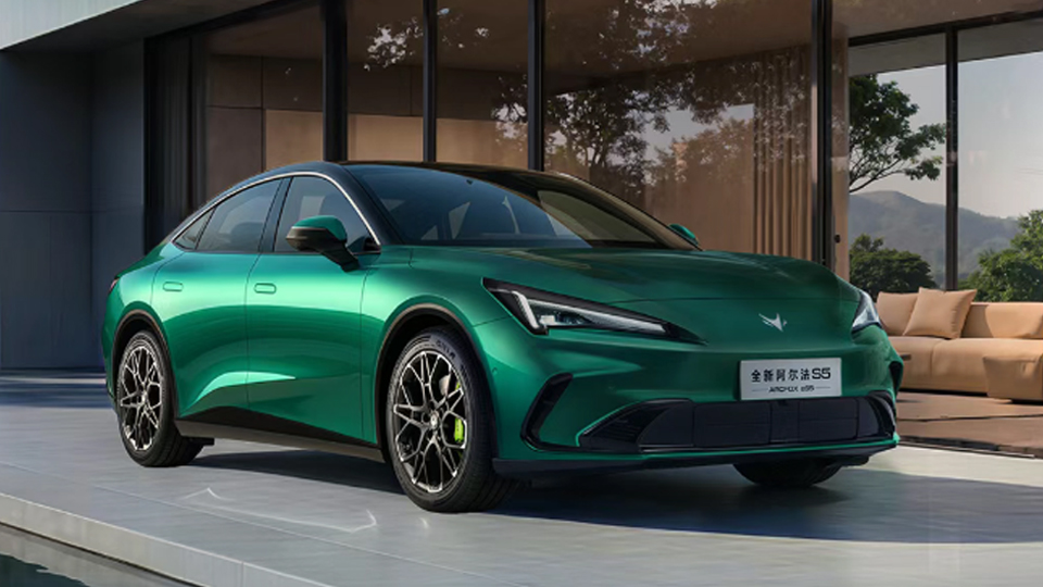 BAIC上新 | 预售补贴价11.28万元起！北汽极狐全新阿尔法S5开启预售